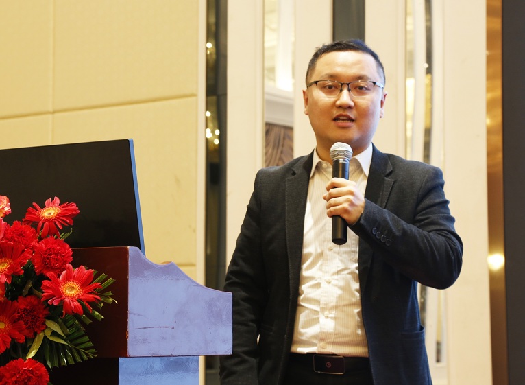 b20d093f-9bc8-422c-a5f1-d62b099b3e5d